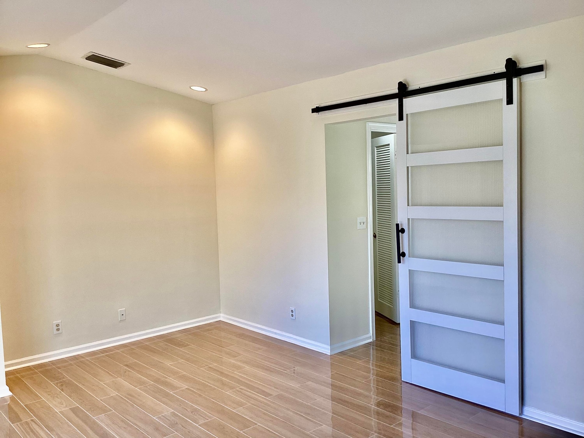 BARN DOOR TO BATHROOM VANITY AREA
