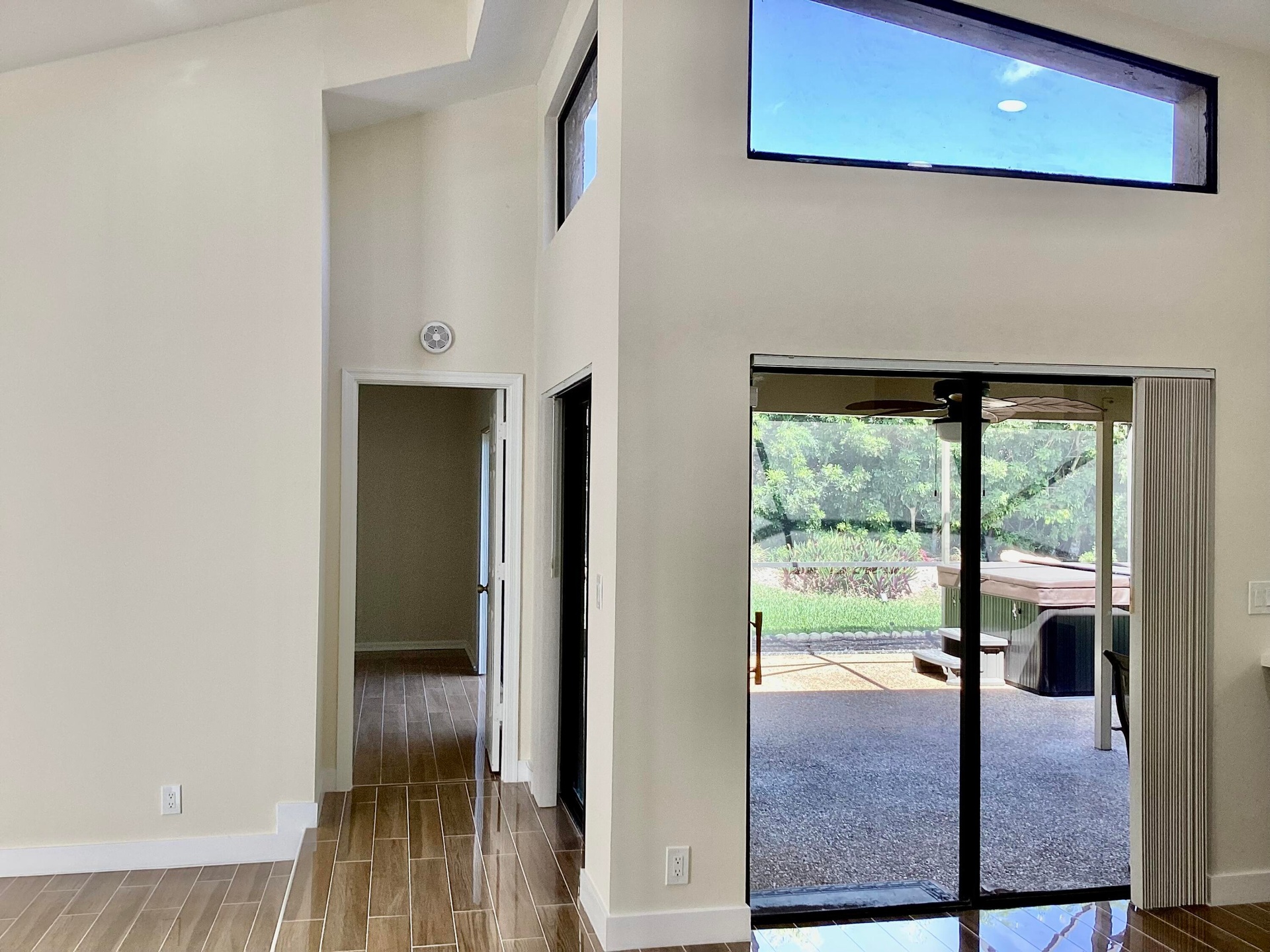 TO SCREENED PATIO