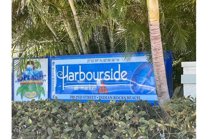 Front entrance of Harbourside