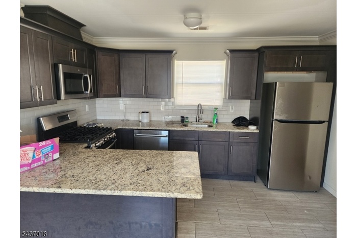 KITCHEN VIEW 1