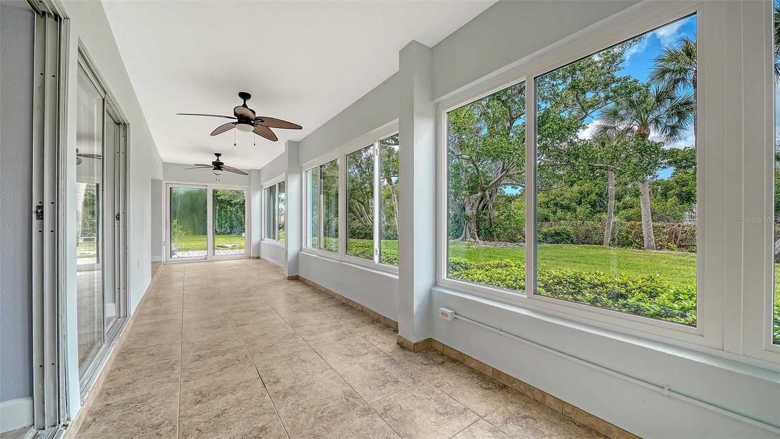 The view to the west in the lanai.