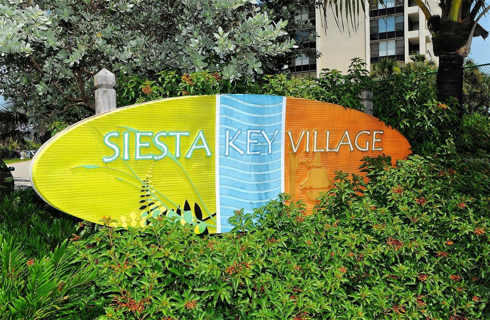 Whispering Sands is ideally located right next door to the colorful boutiques & restaurants of Siesta Key Village!