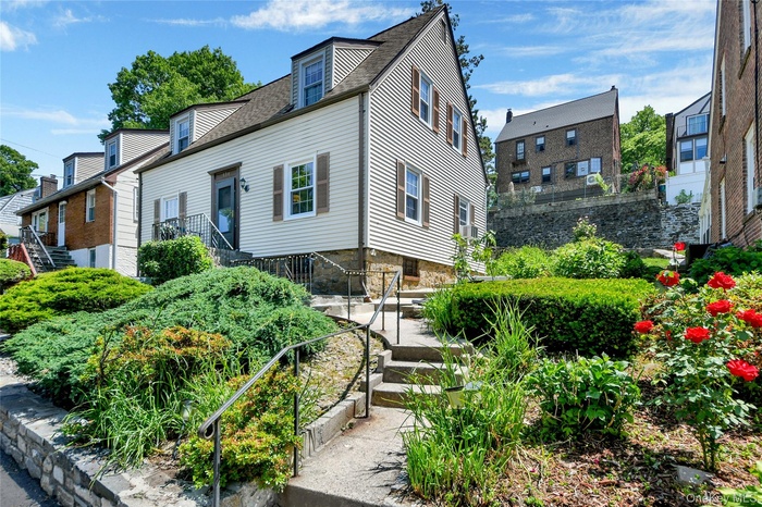Welcome to 136 Midland Ave. located on a private street