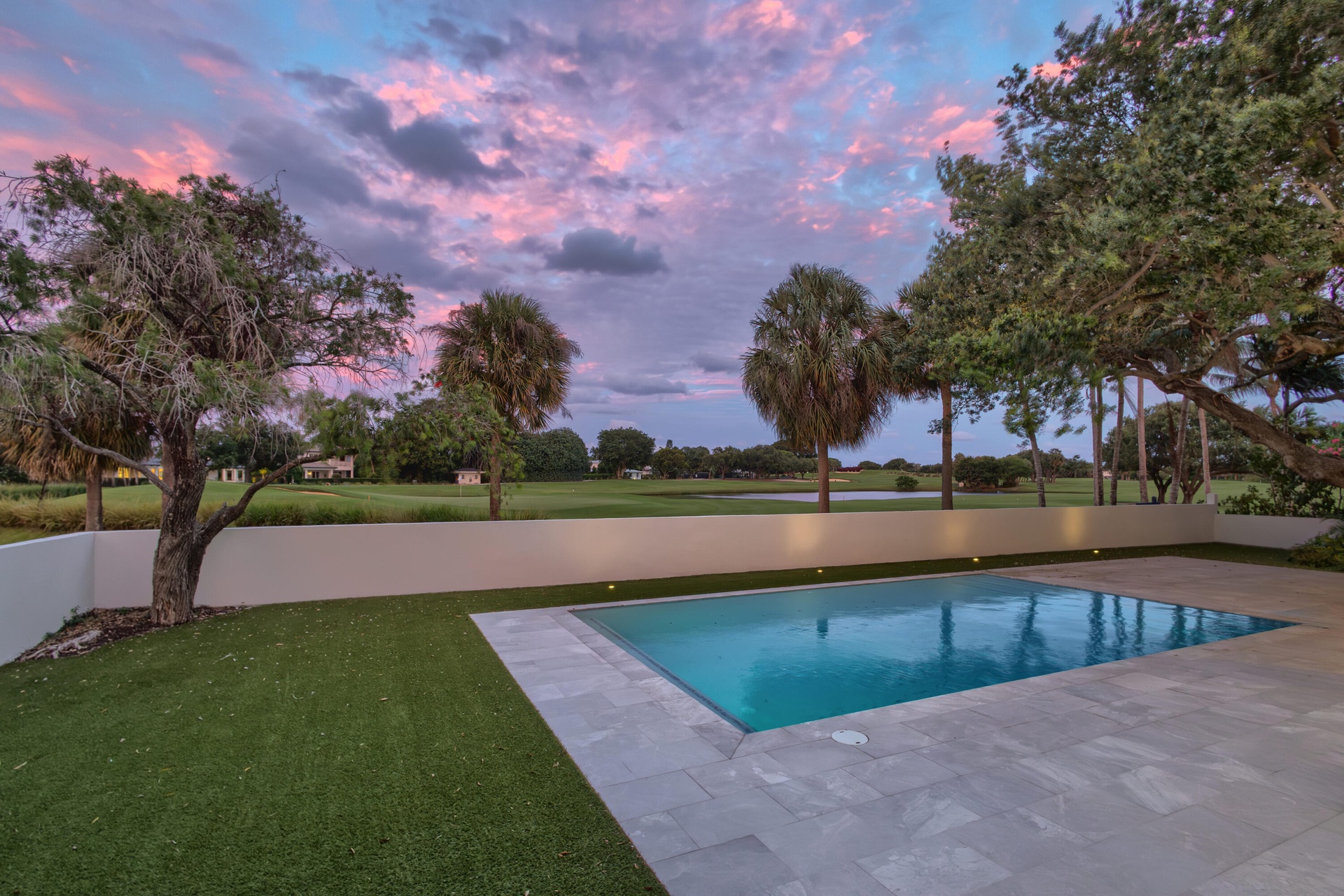 Exterior Pool