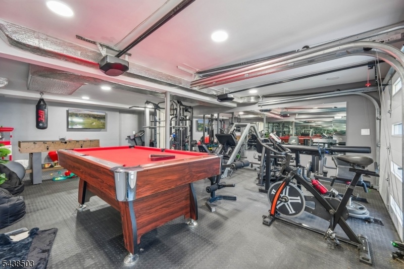 Garage/Gym