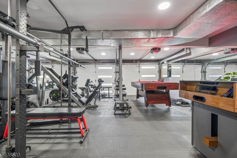 Garage/Gym