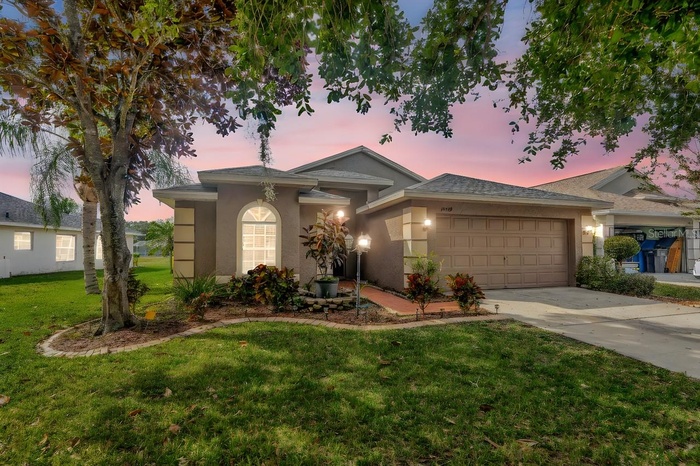 Welcome to 19519 Morden Blush!