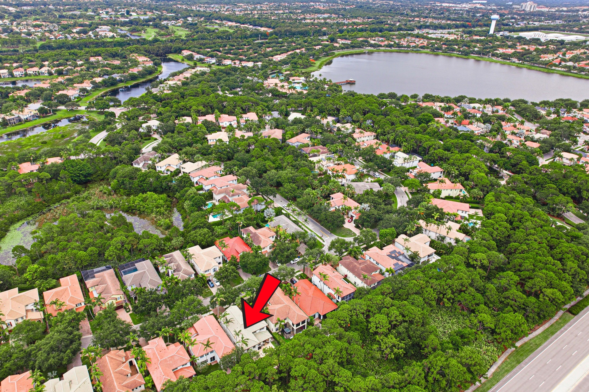 Location of Home to Clubhouse/Lake