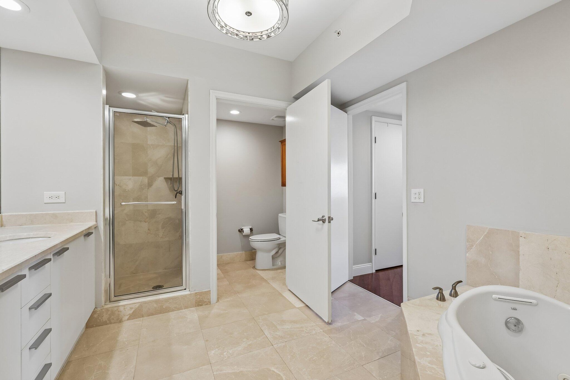 37-web-or-mls-Lake Shore Dr 2508-S2105-0