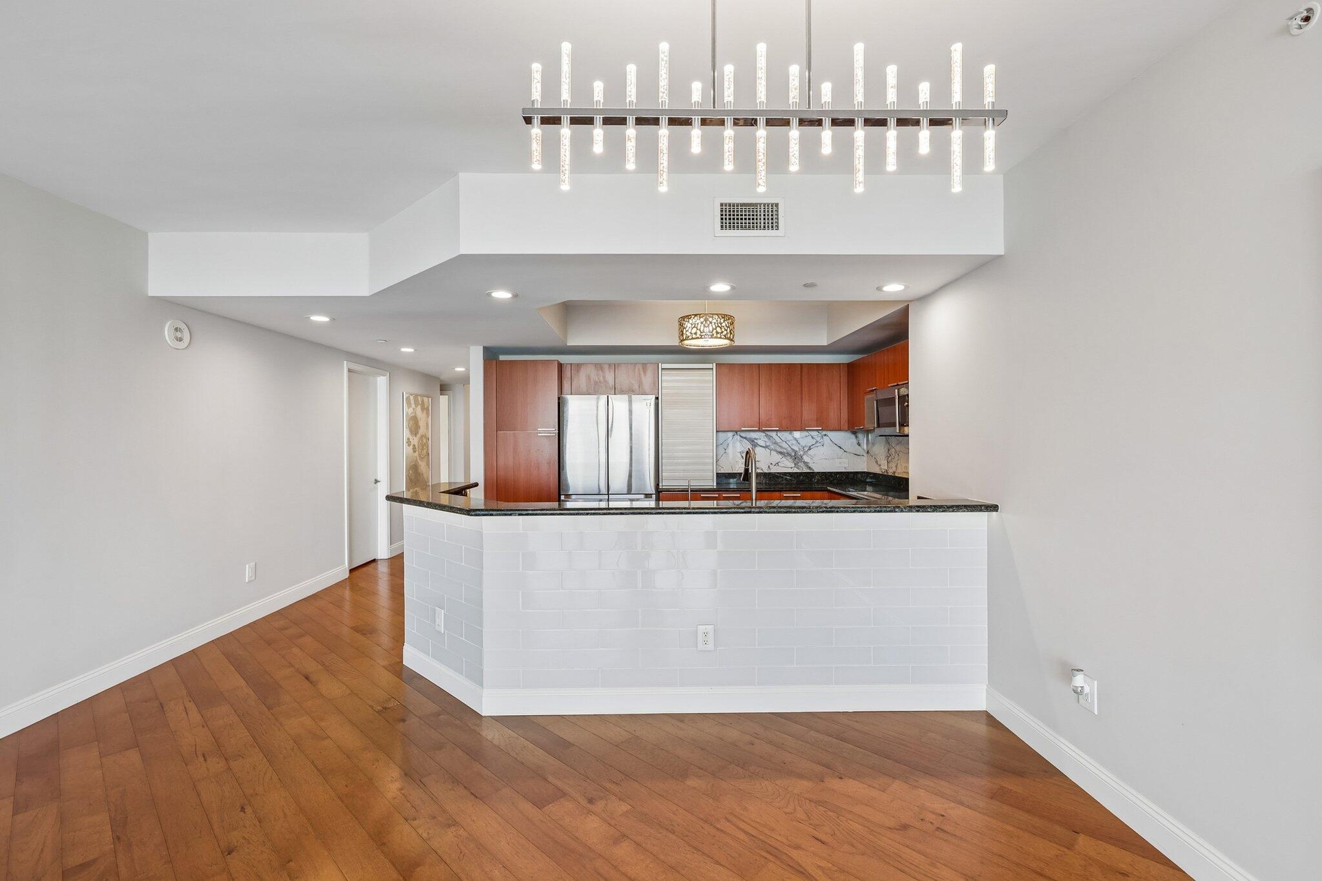 12-web-or-mls-Lake Shore Dr 2508-S2105-0