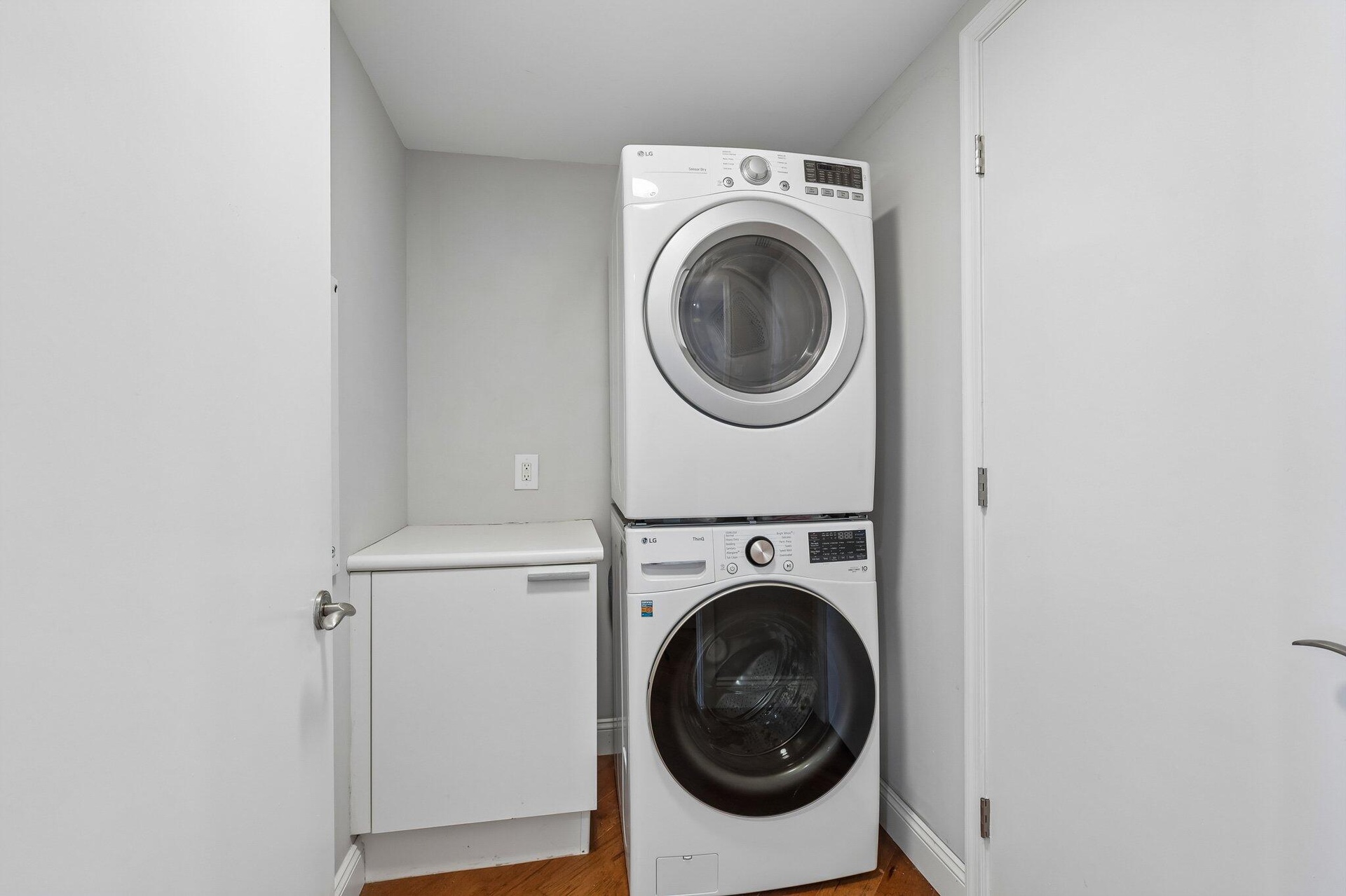 24-web-or-mls-Lake Shore Dr 2508-S2105-0