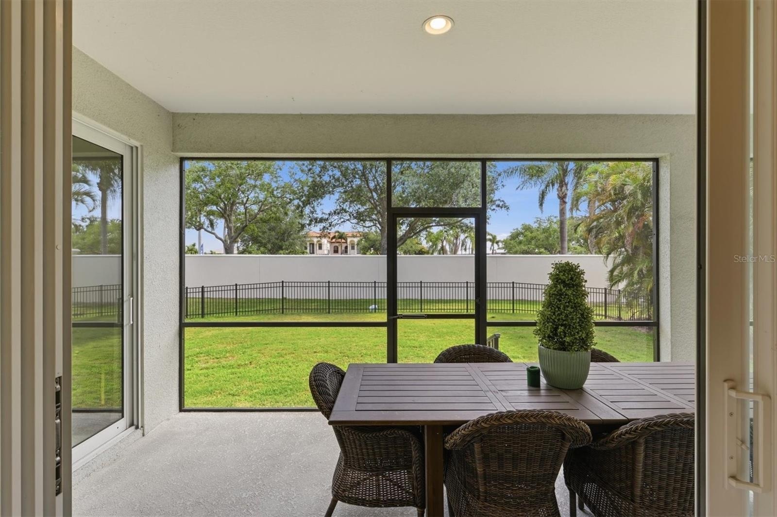 Covered, screened lanai
