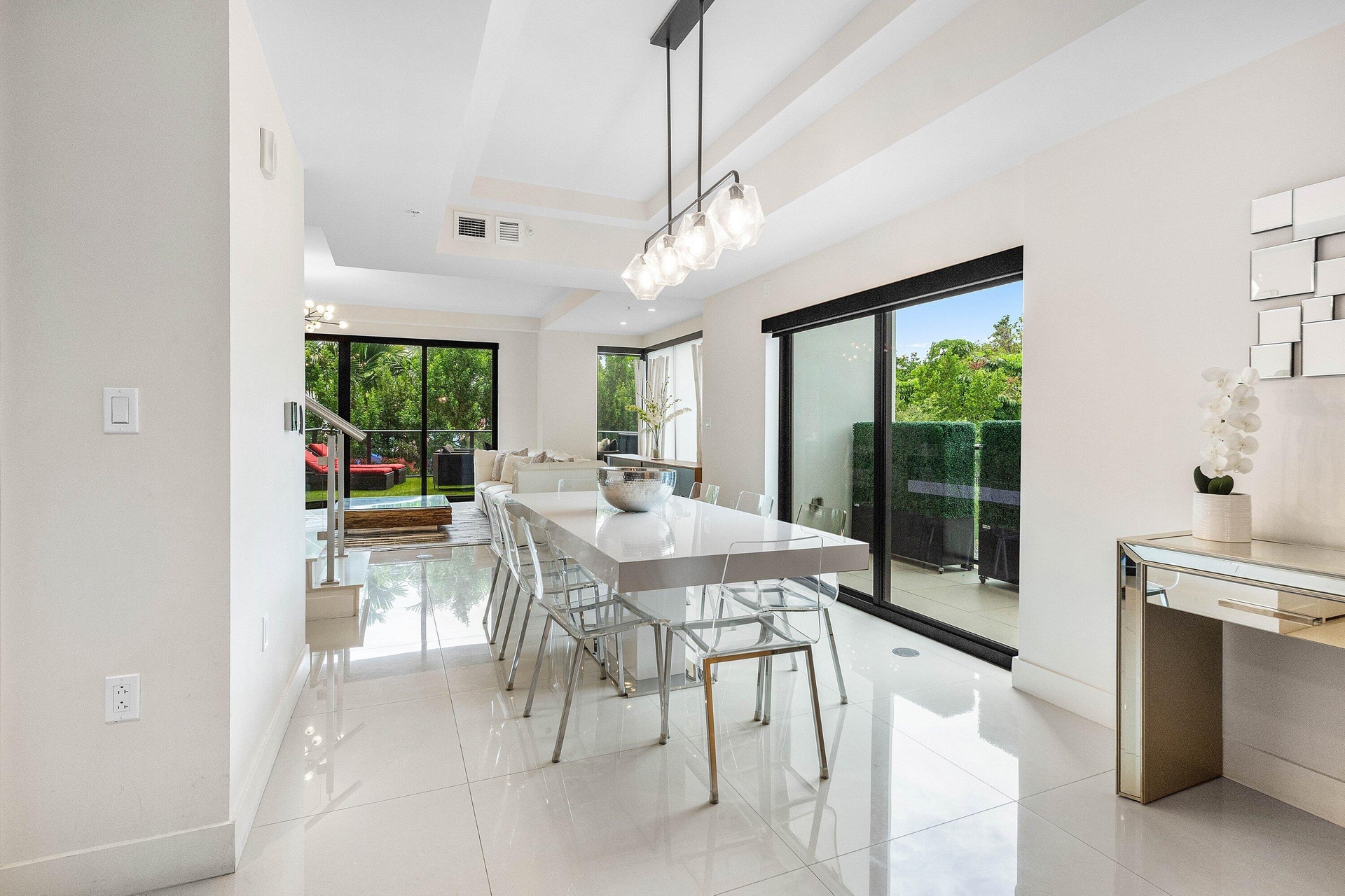 010-3030NorthOceanBoulevard-S101-FortLau