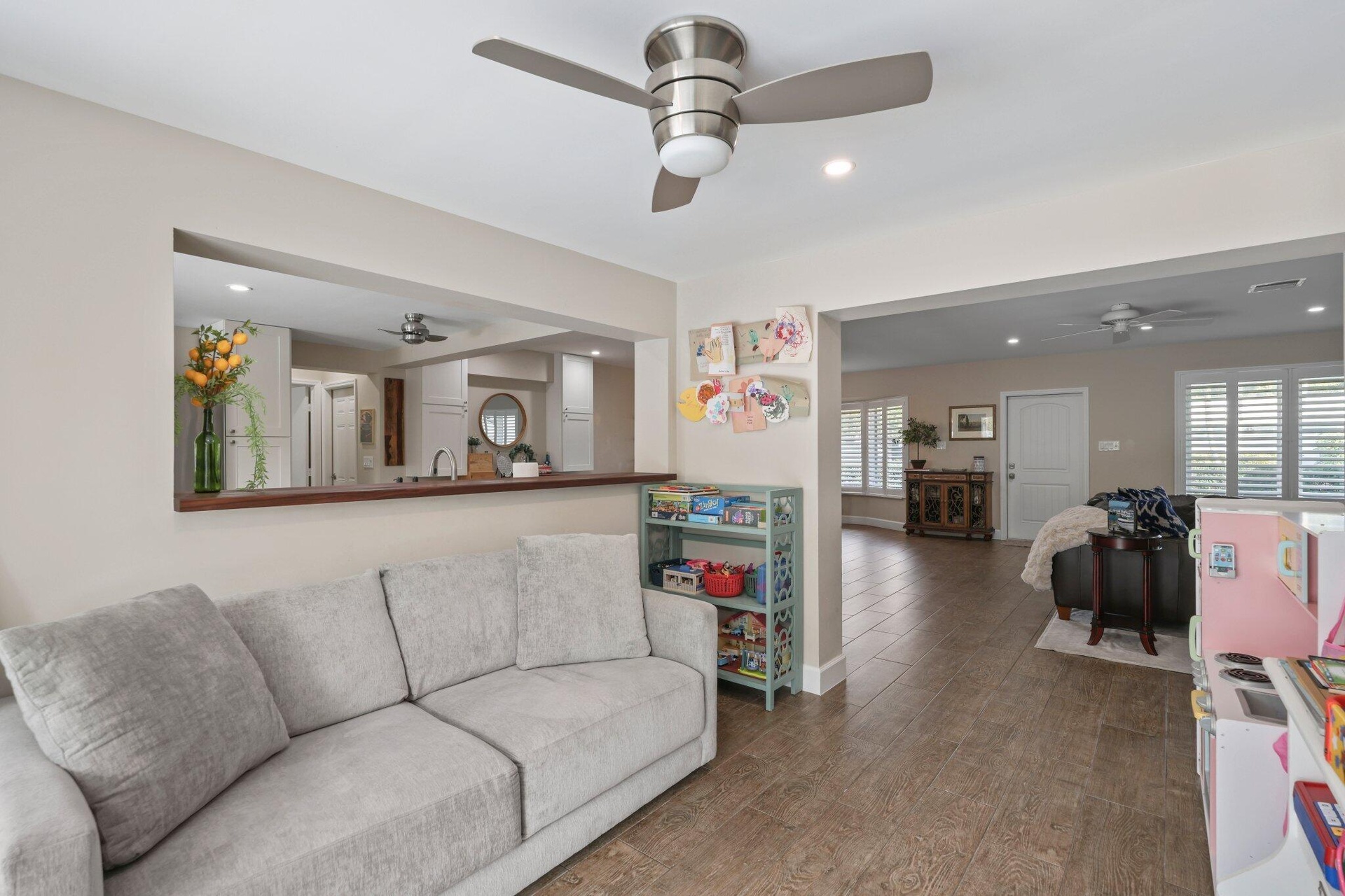 4141 Northeast 22nd Terrace - 27.jpg-SMA