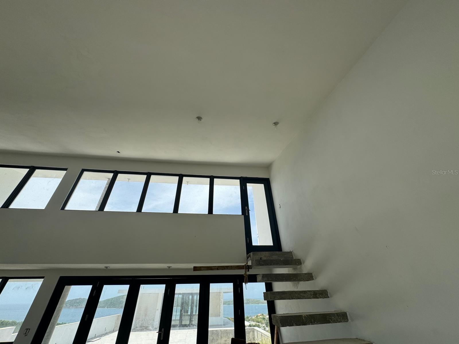Mezzanine Balcony, Great Room