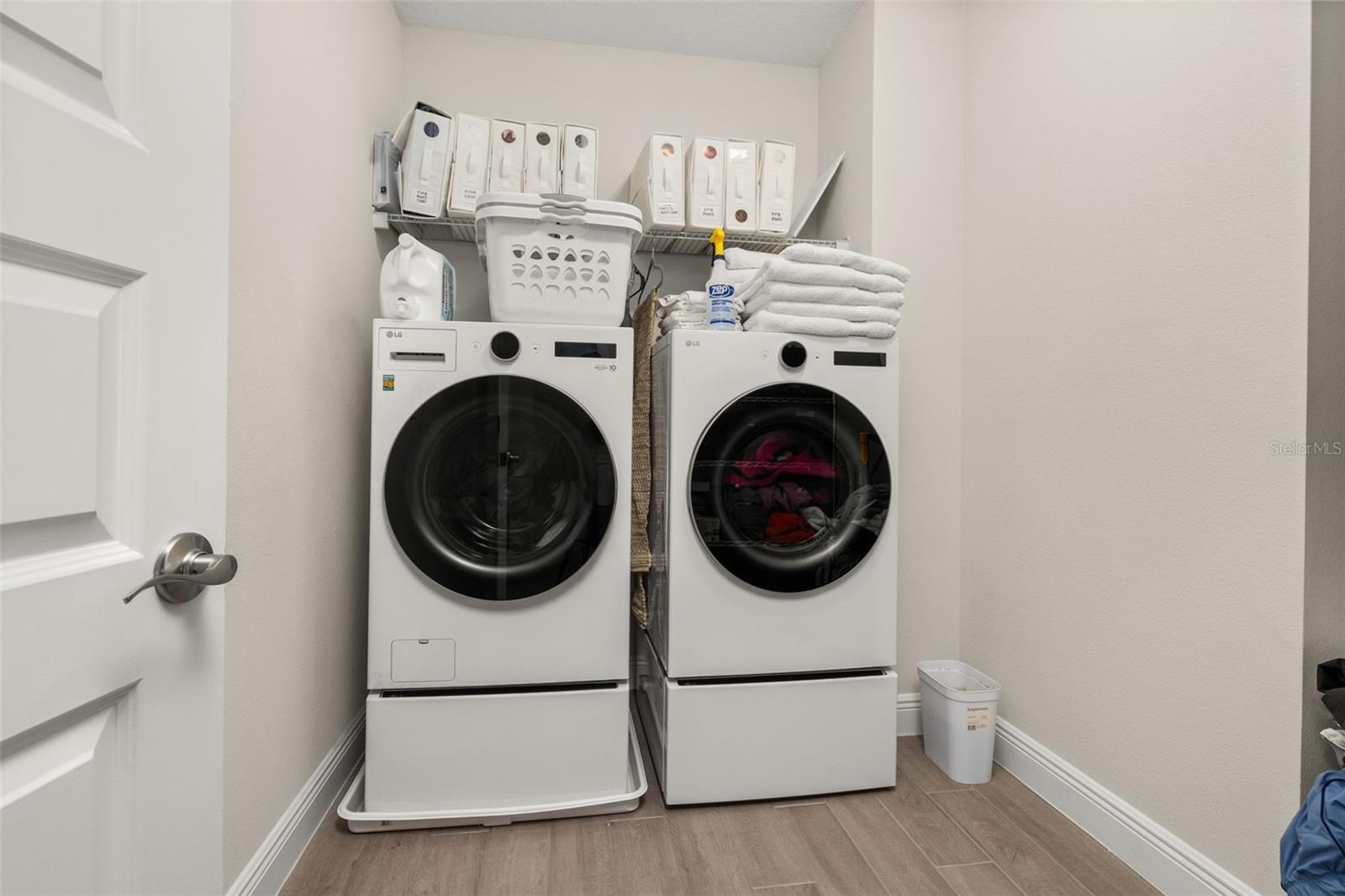 Upstairs washer dryer on pedastools