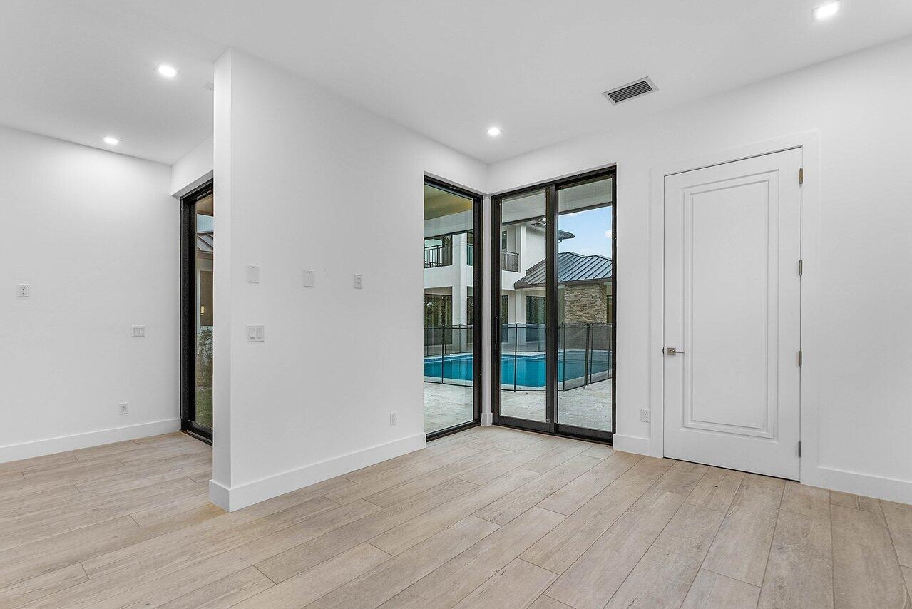 068-3100PalmDrive-DelrayBeach-FL-33483-S