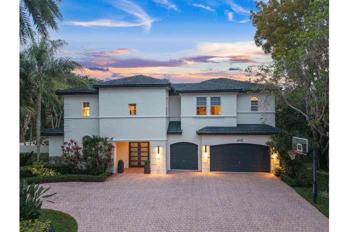 6015 Pinewood Ave twilight_002