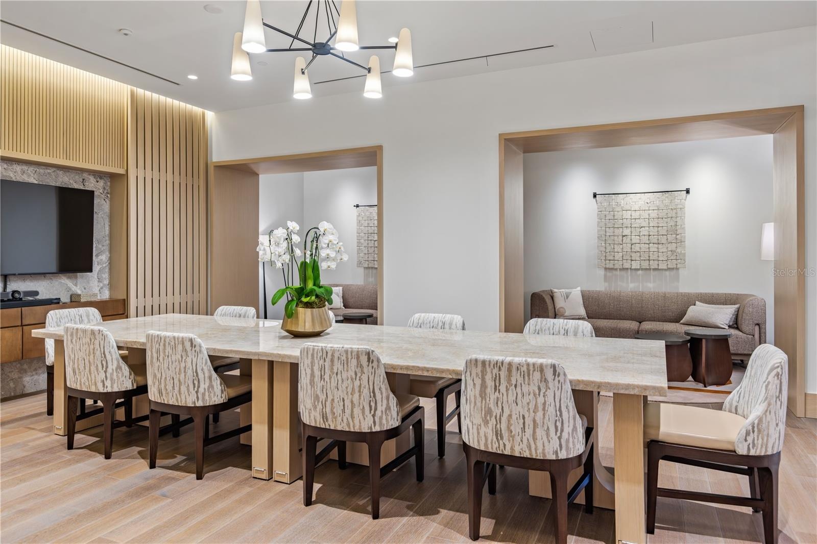 Florian Park Amenities: A Welcomed Arrival. The stage is set for your much-anticipated entrance. A porte-cochere will lead to the open-air lobby, staf