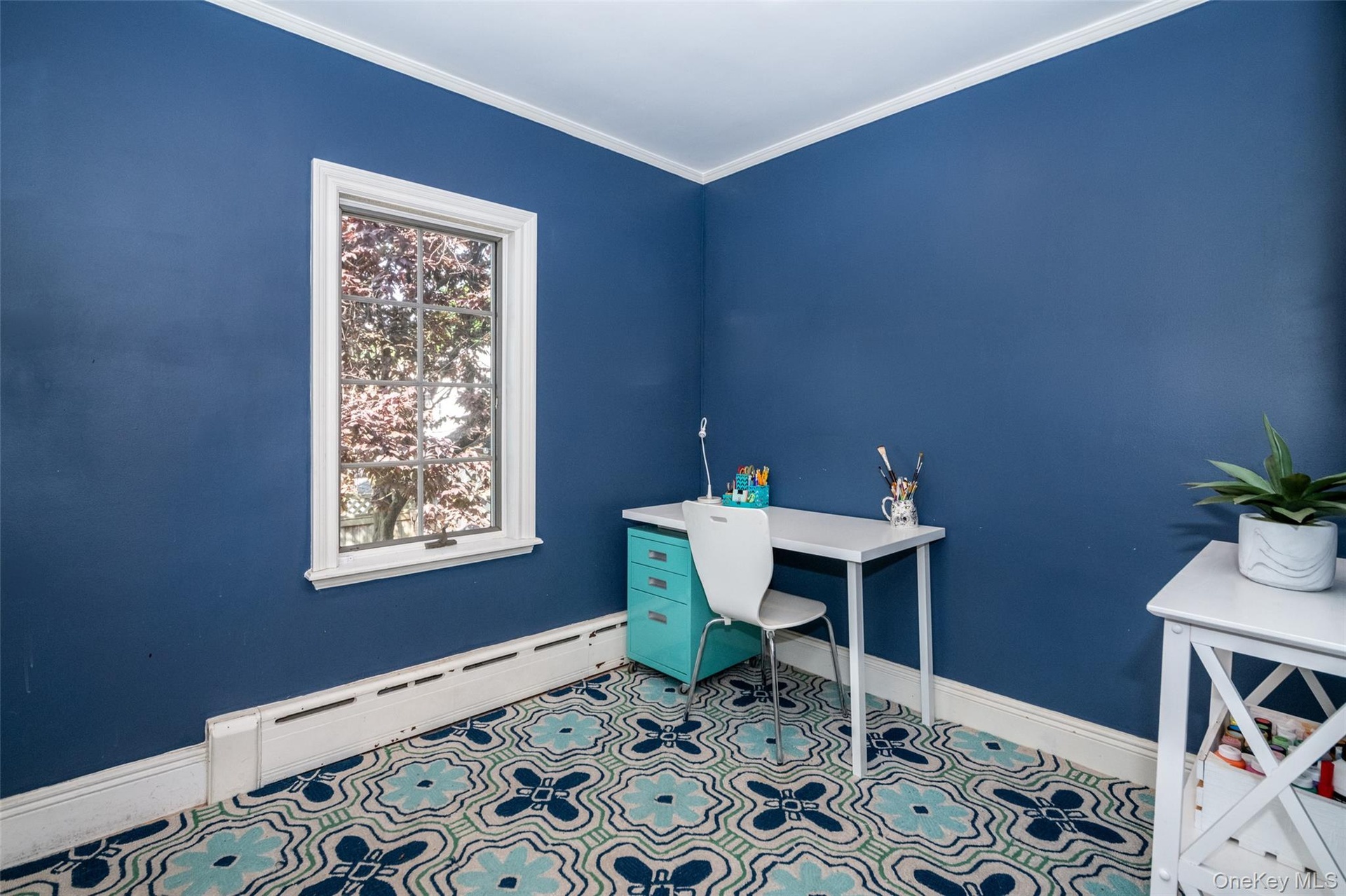 Office or guest space located off of the kitchen