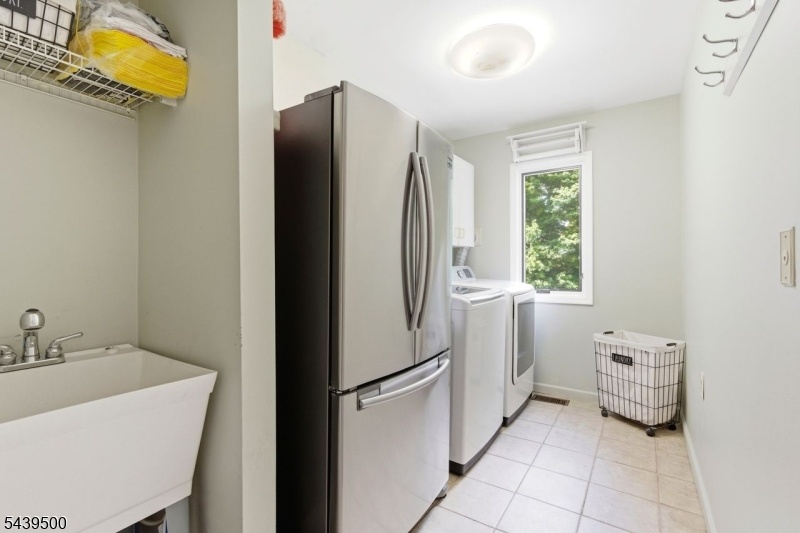 Laundry - fridge will stay
