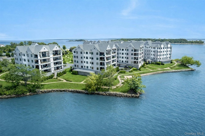 Welcome to Watermark Pointe!