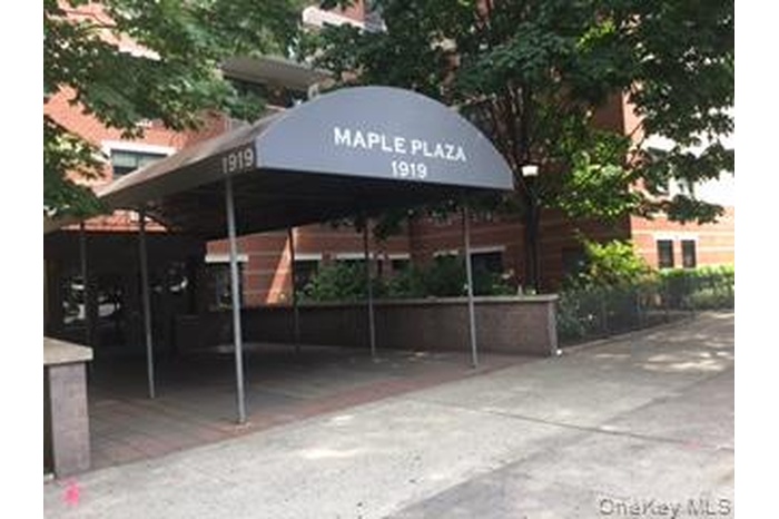 Left side view of the entrance to Maple Plaza