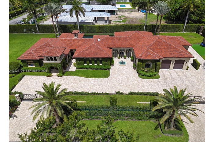 Beautiful Tuscan inspired house. 5,236 sq.ft. on 45,302 sq.ft. lot