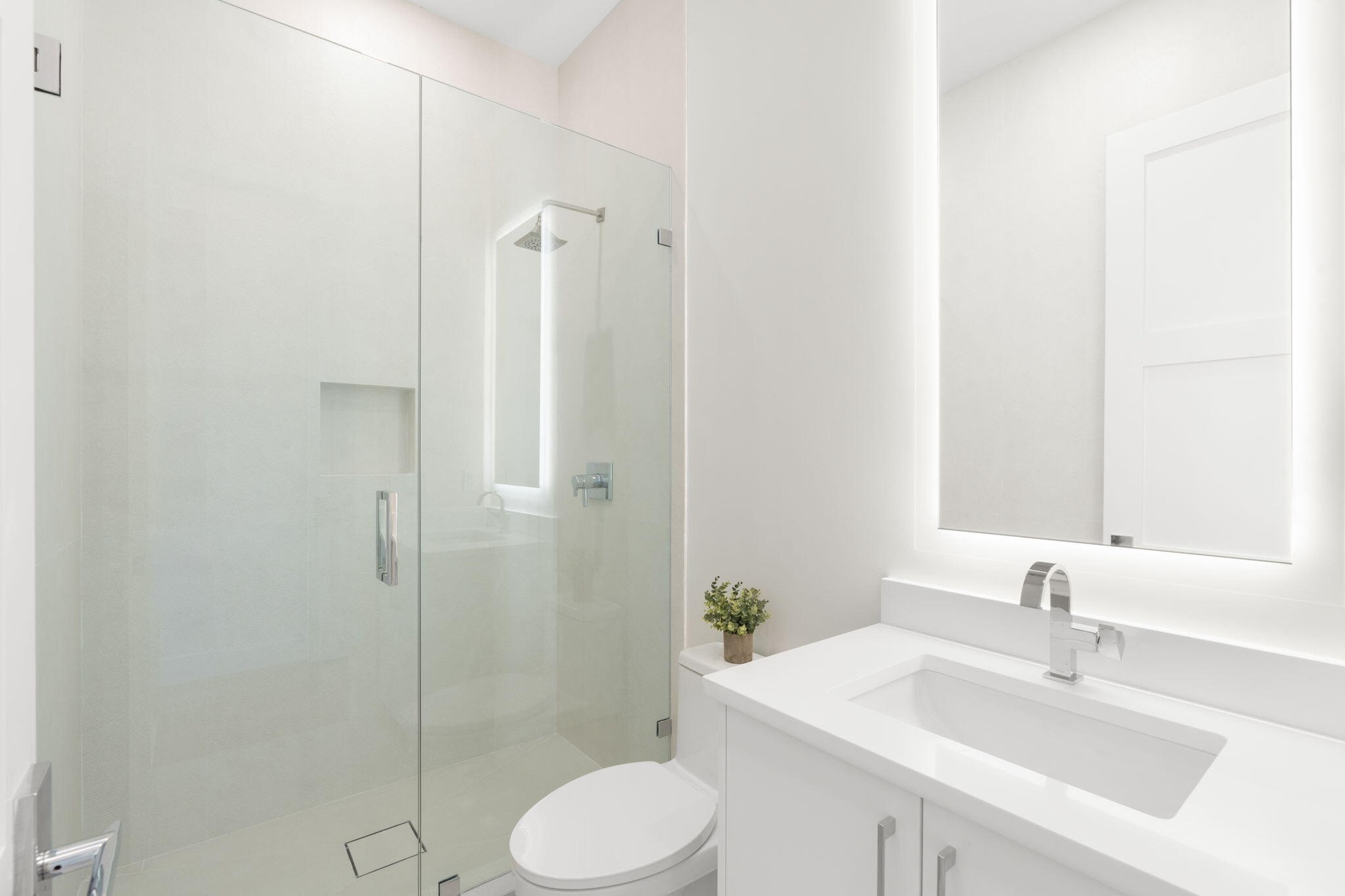 45-web-or-mls-2406 NE 13th Ct Fort Laude