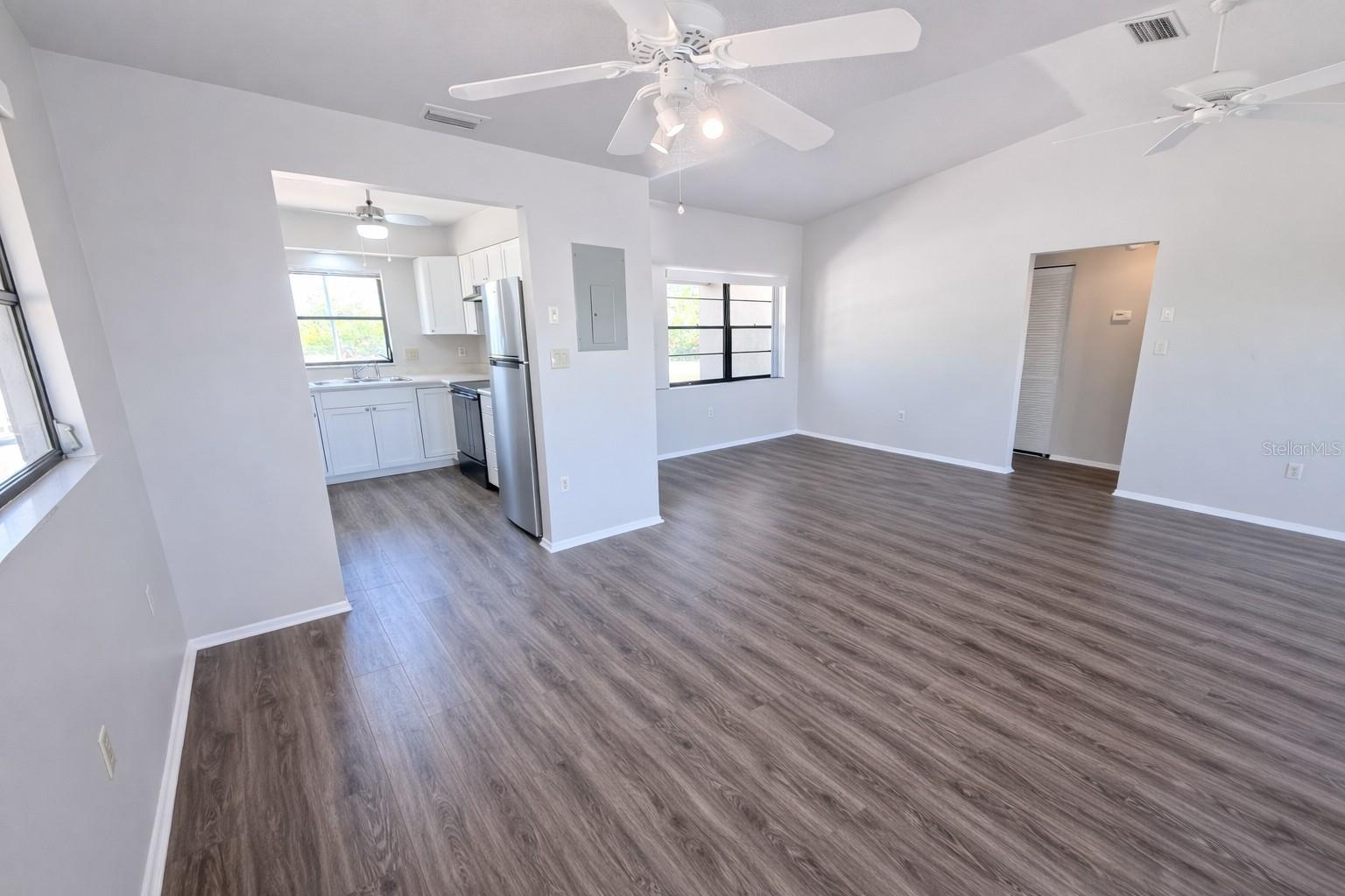Unit B living and dining combo