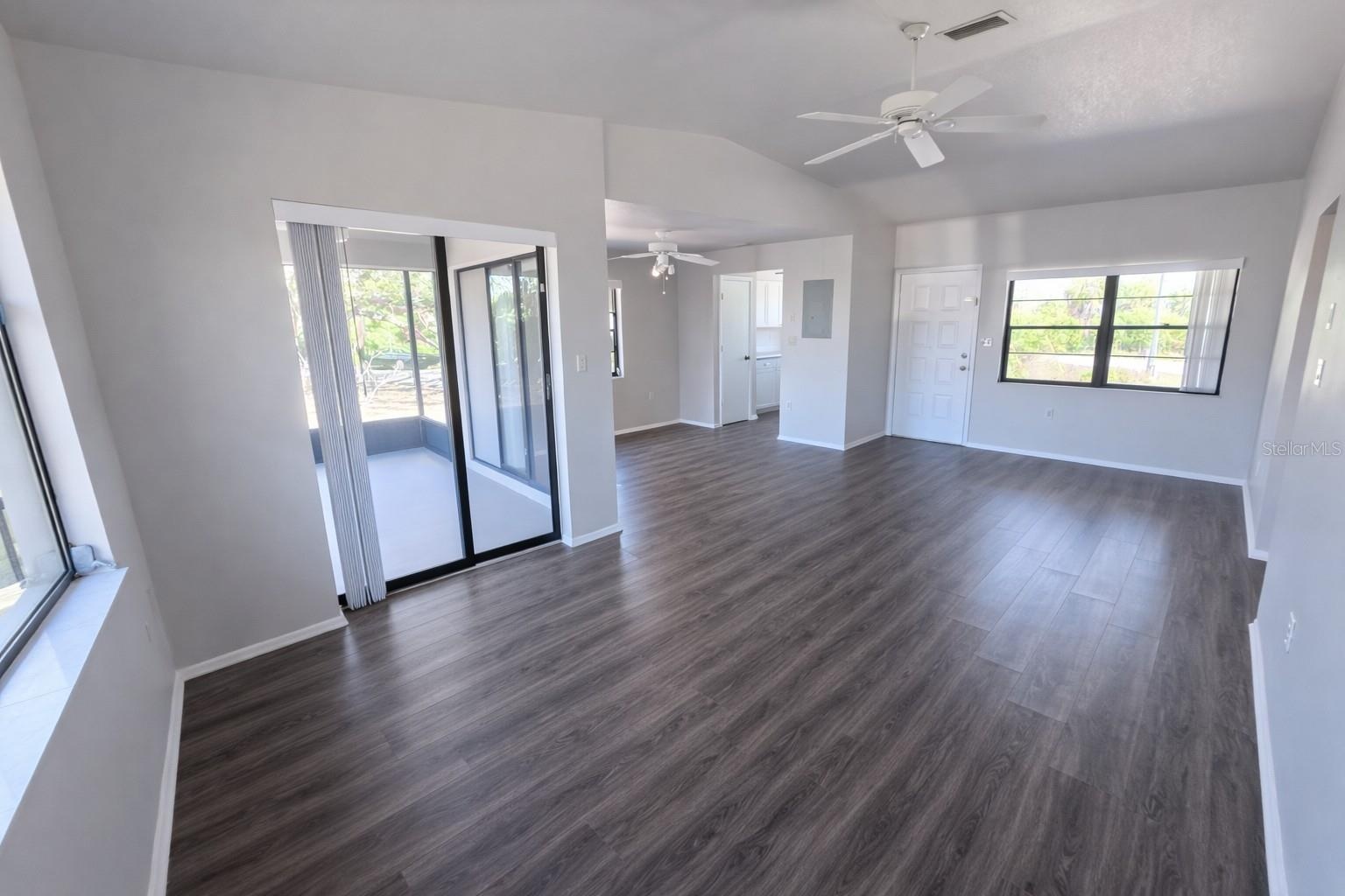 Unit B living and dining combo