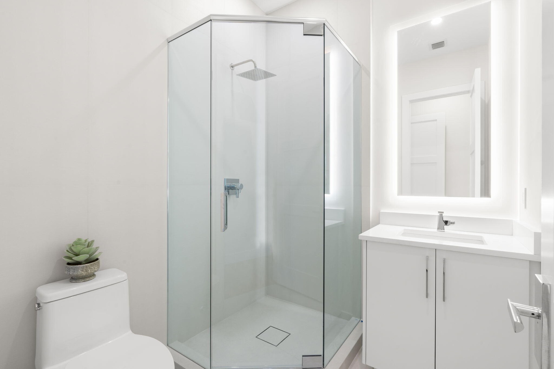 60-web-or-mls-2406 NE 13th Ct Fort Laude