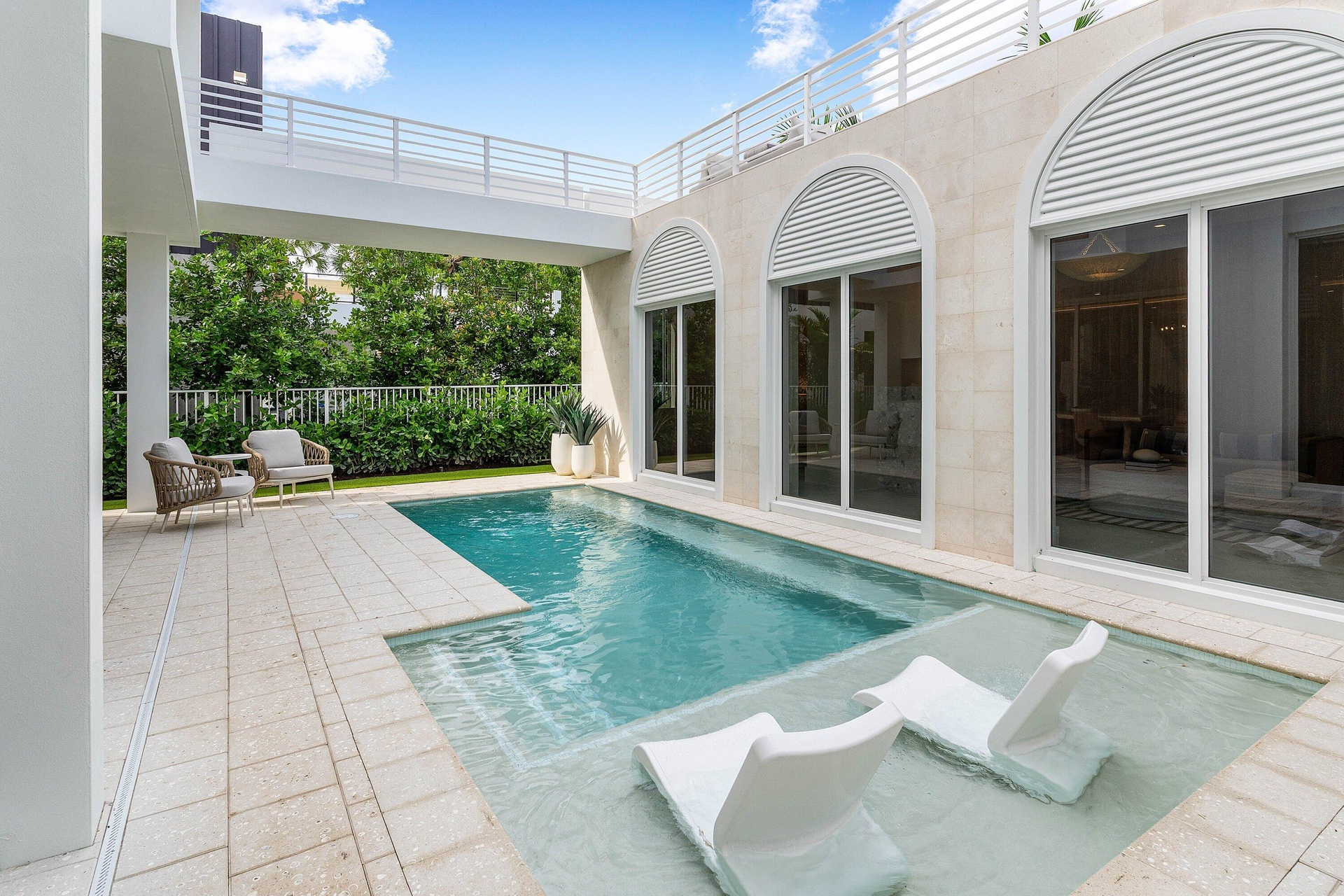 009-812PalmTrail-DelrayBeach-FL-33483-SM
