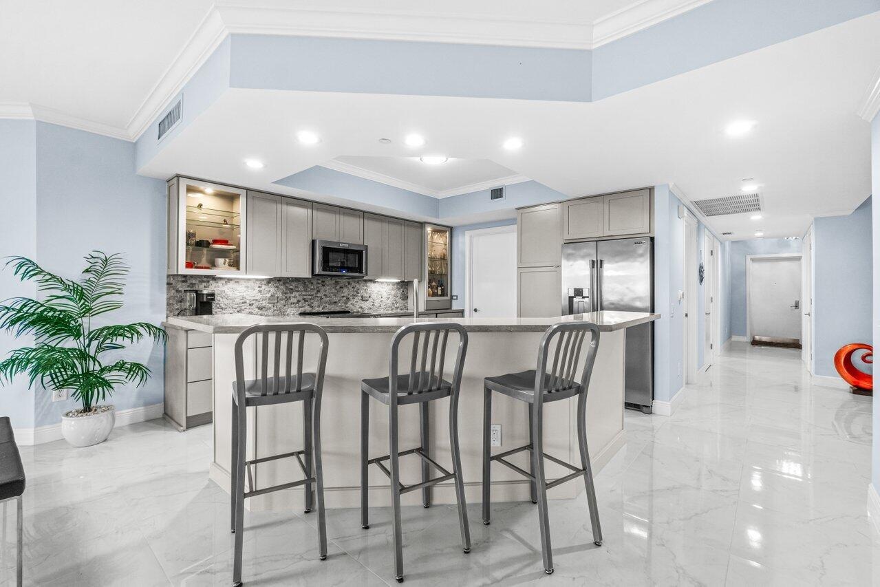 Open Kitchen