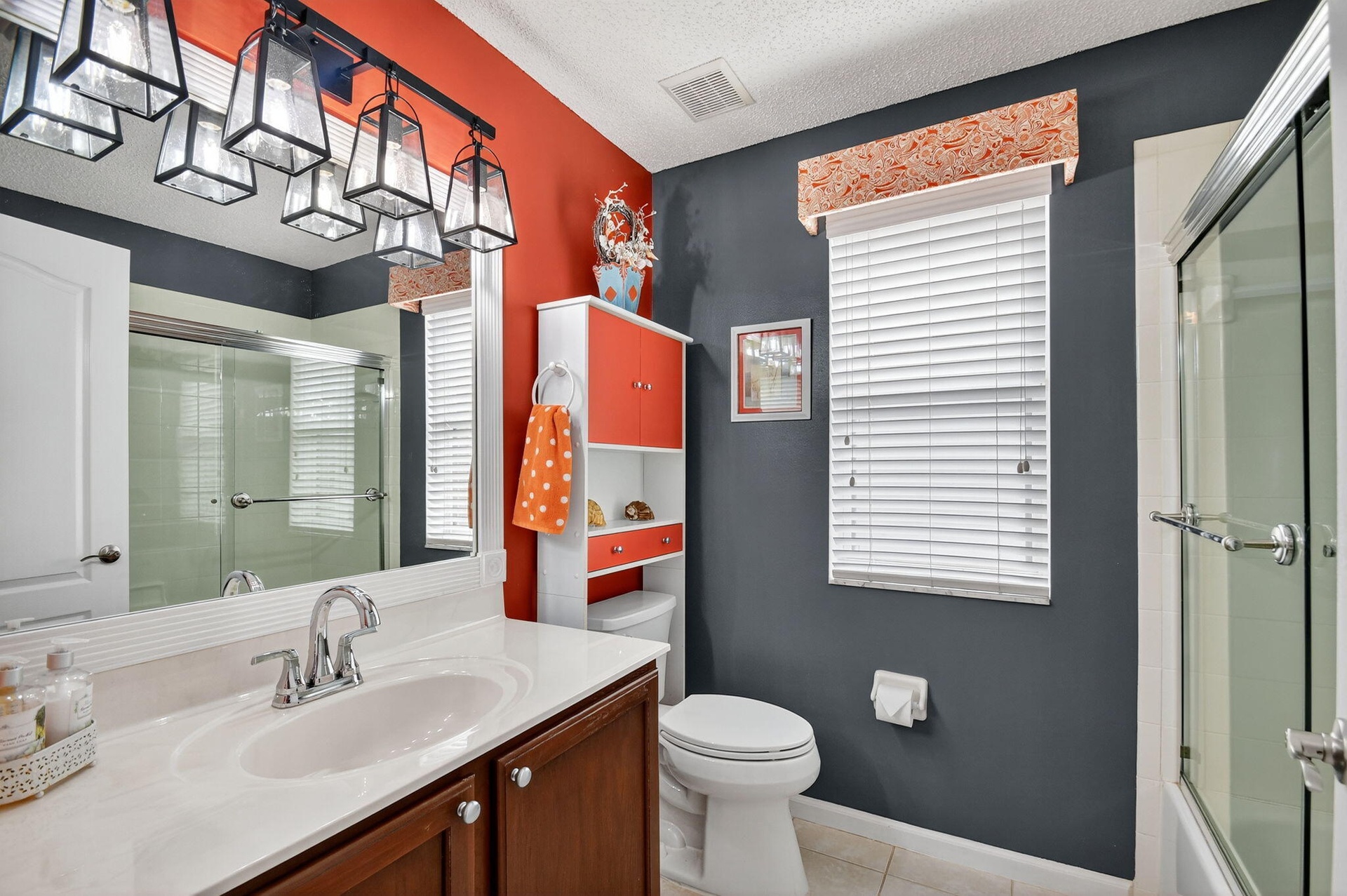 2nd Bathroom