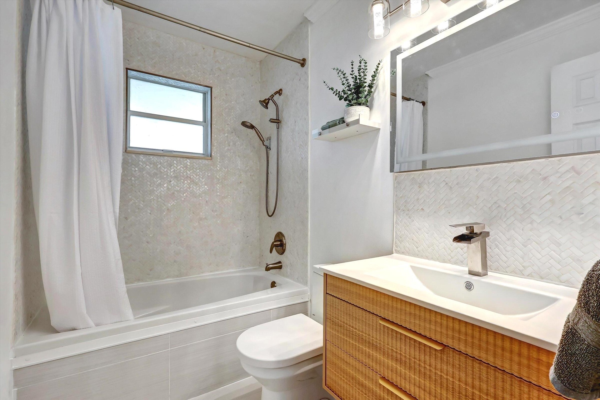 2 BATHROOM 1 16-3546 Betty Ann Ct E-16