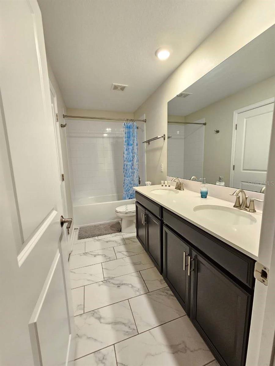 2nd Bathroom