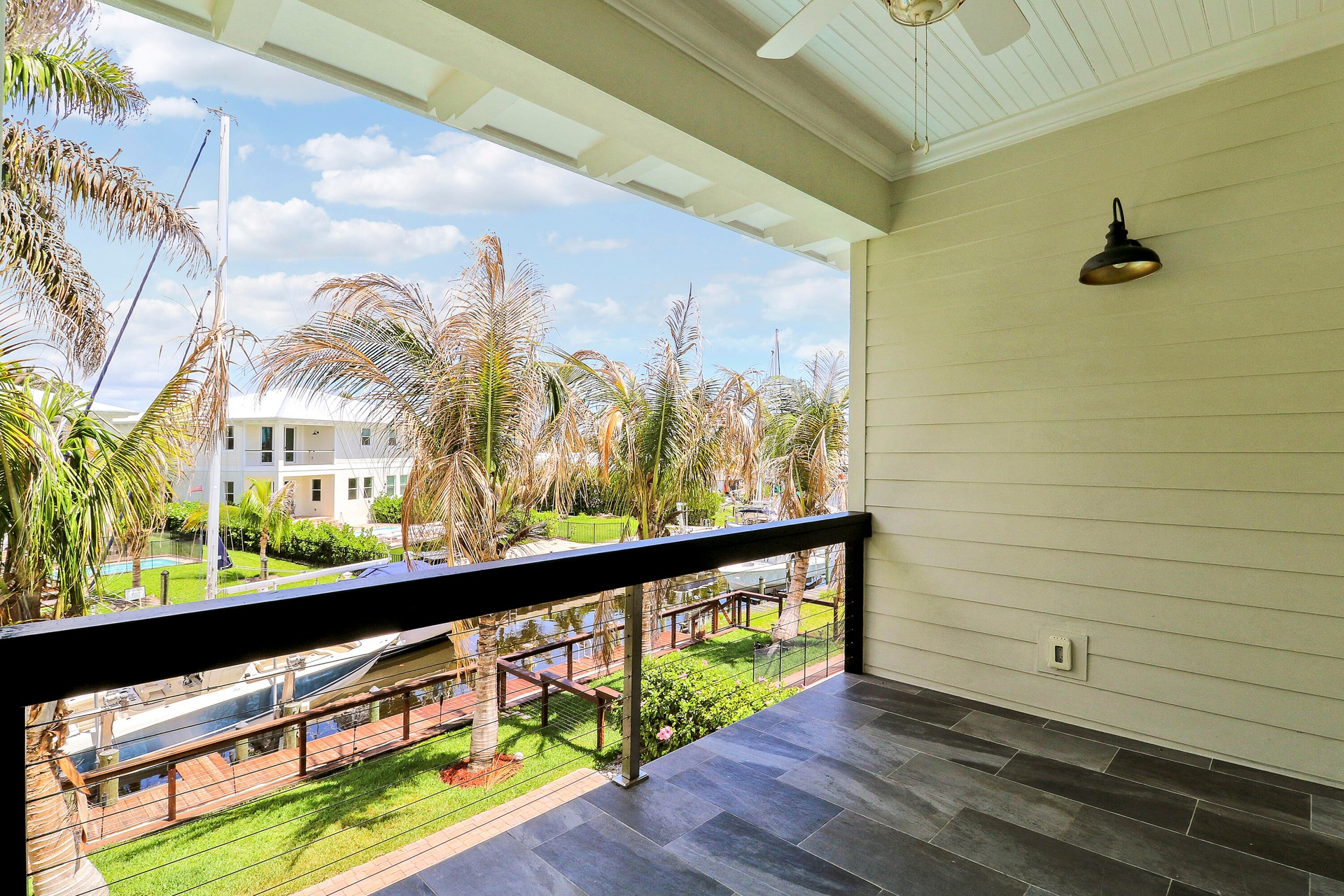 2nd floor balcony