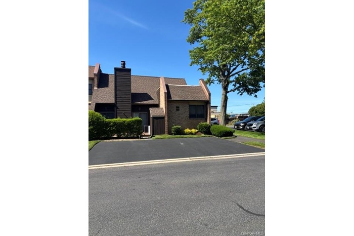 Lovely End Unit Condo