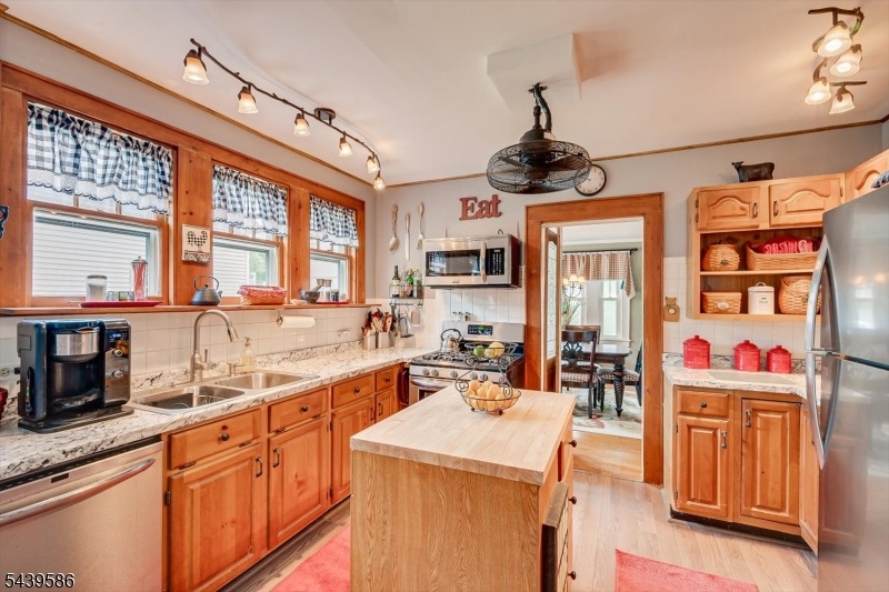 Kitchen 5
