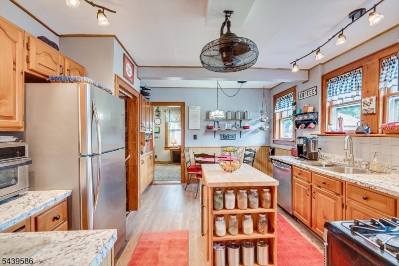 Kitchen 1