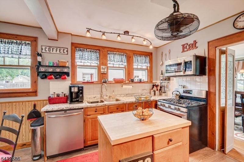Kitchen 3