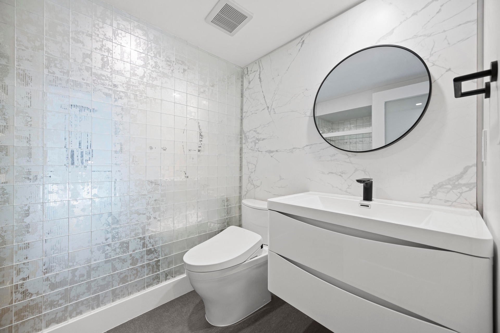 2nd Floor Guest Bathroom