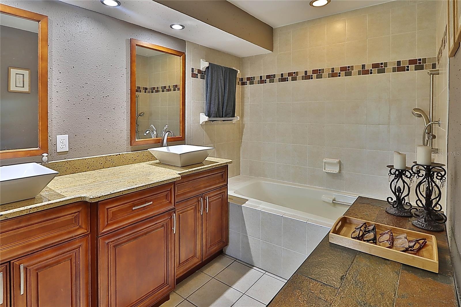 En Suite Bath