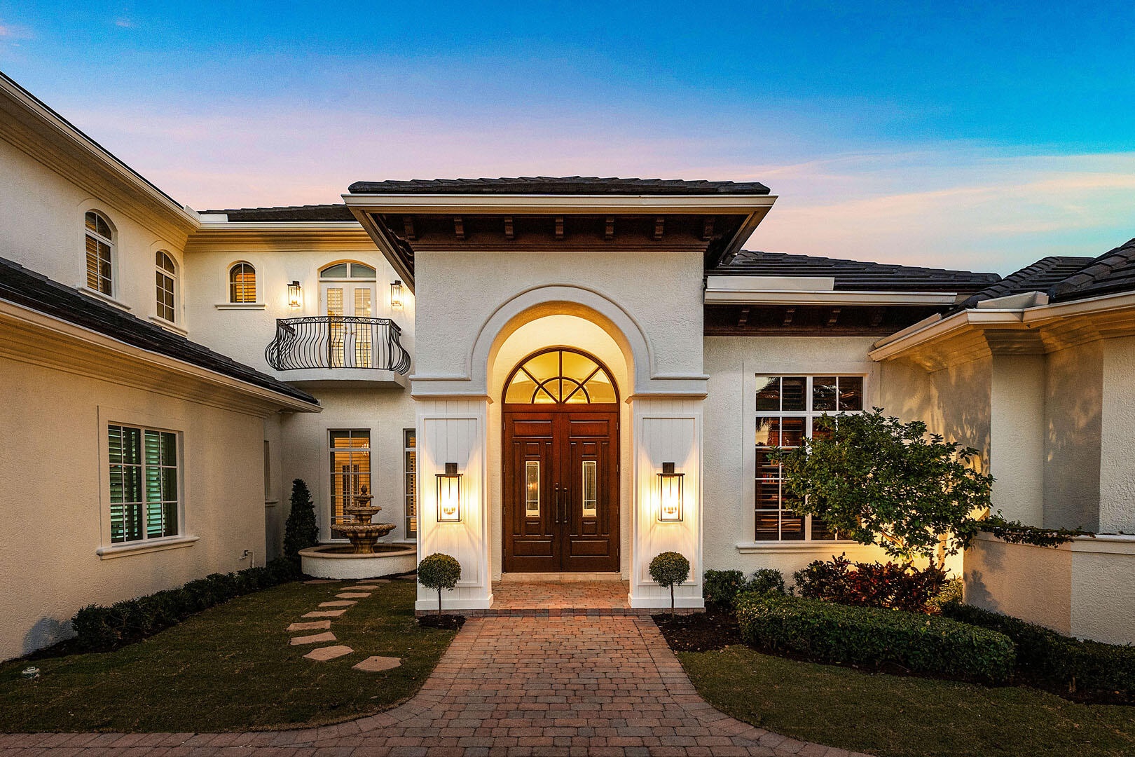 2310_West_Silver_Palm_Road_Dusk_06