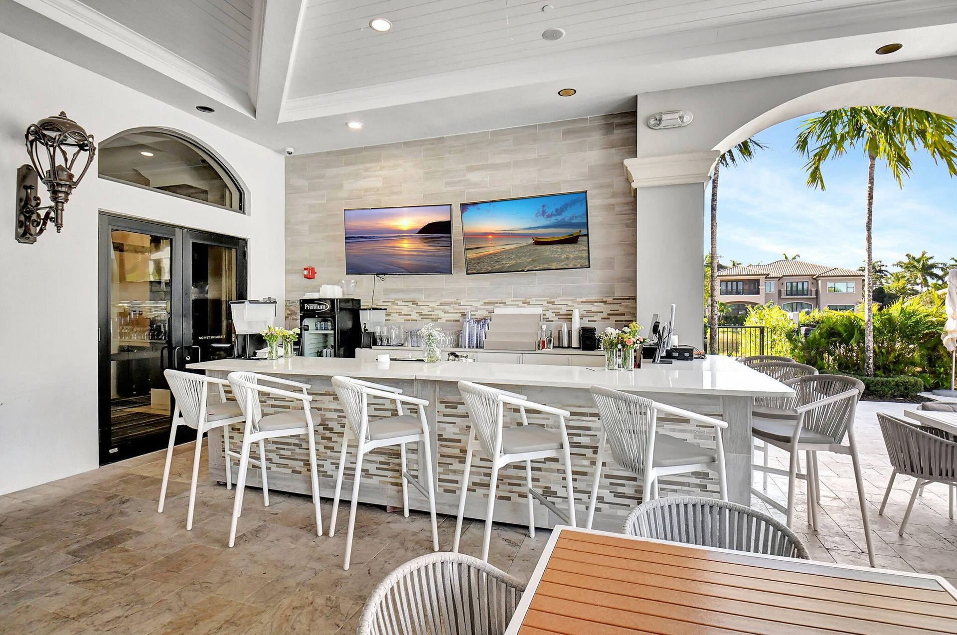 Outdoor Bar