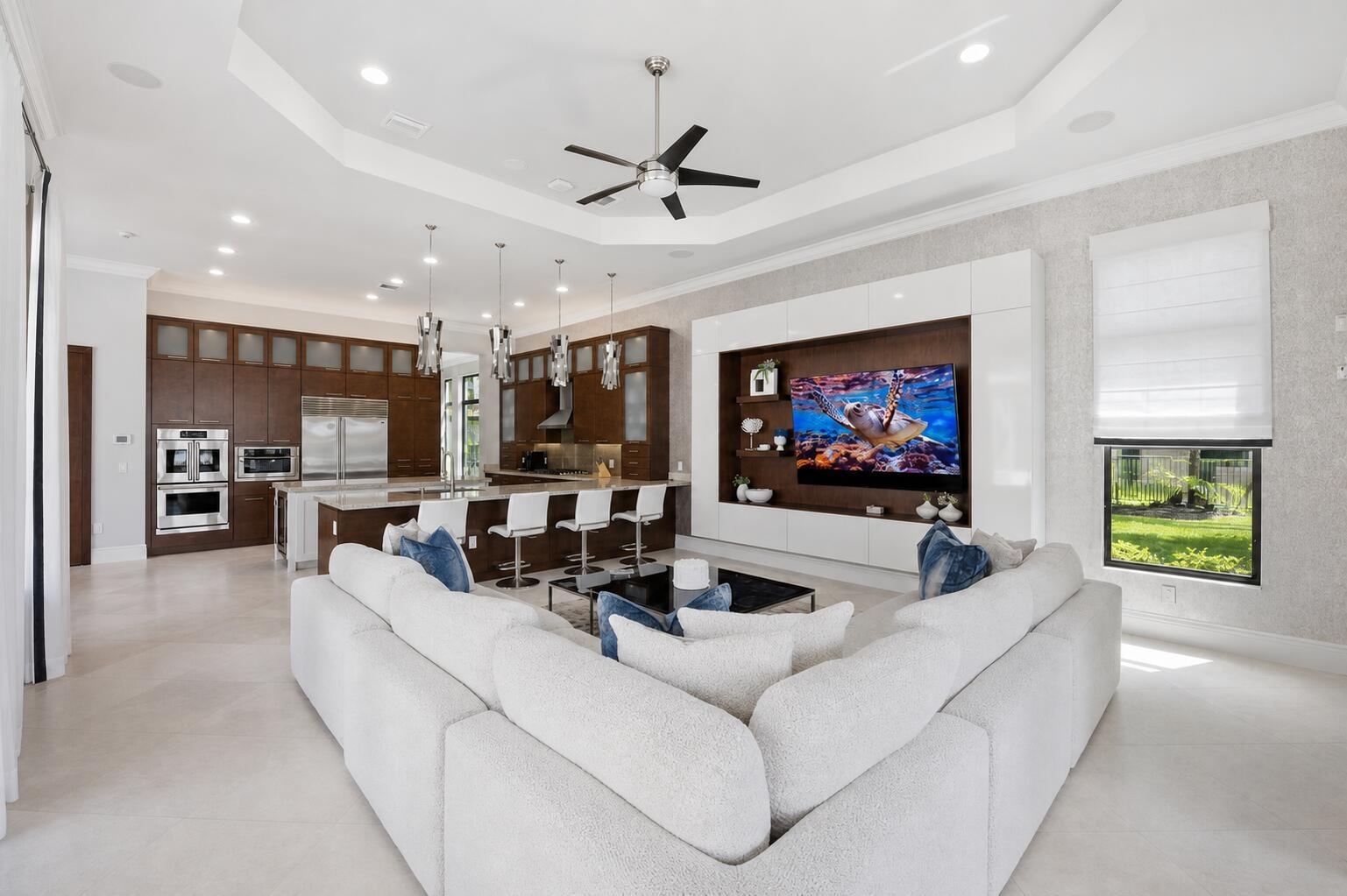 Neutral Decor