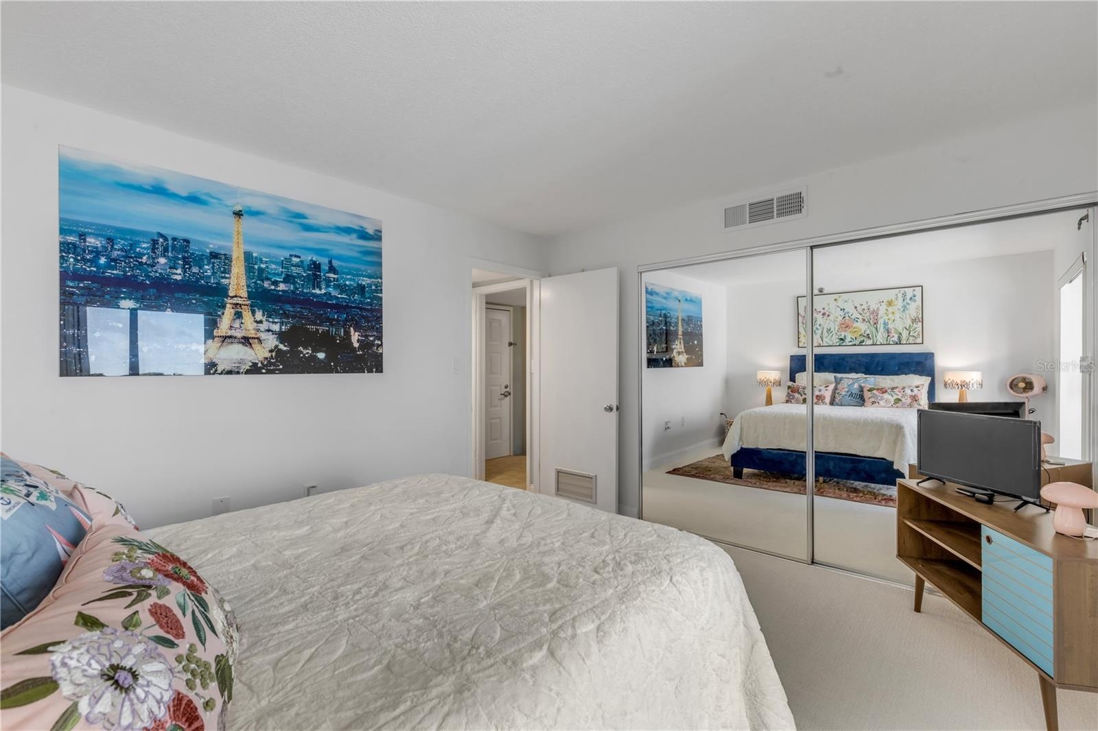 Second bedroom