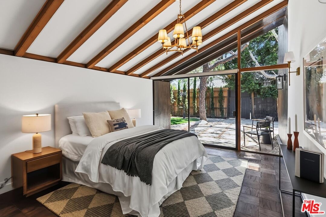 Downstairs Guest Bedroom with