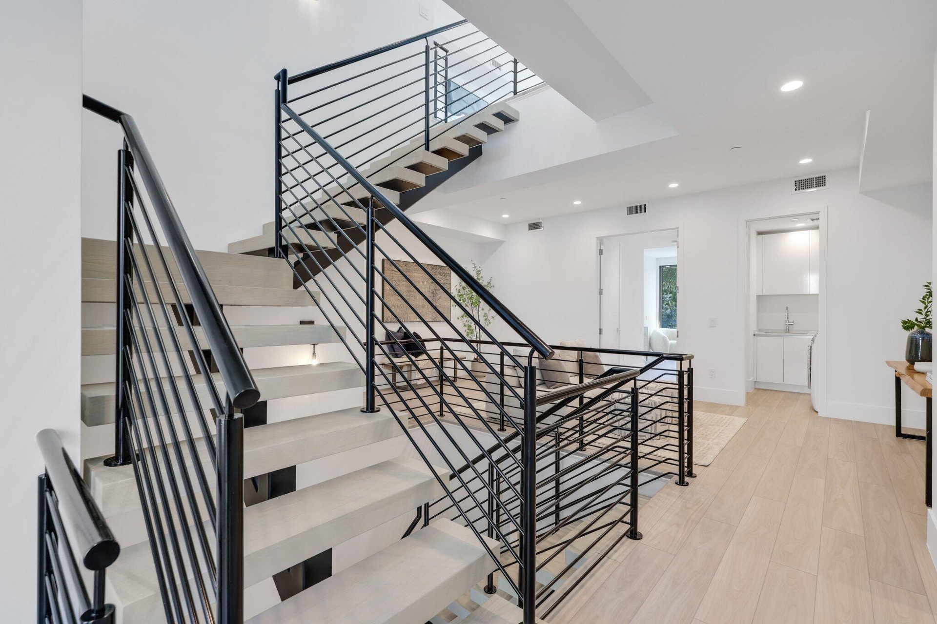 408 Southeast 2nd St - 42.jpg-SMALL